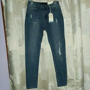 nwt!! fashion nova medium wash skinny jeans